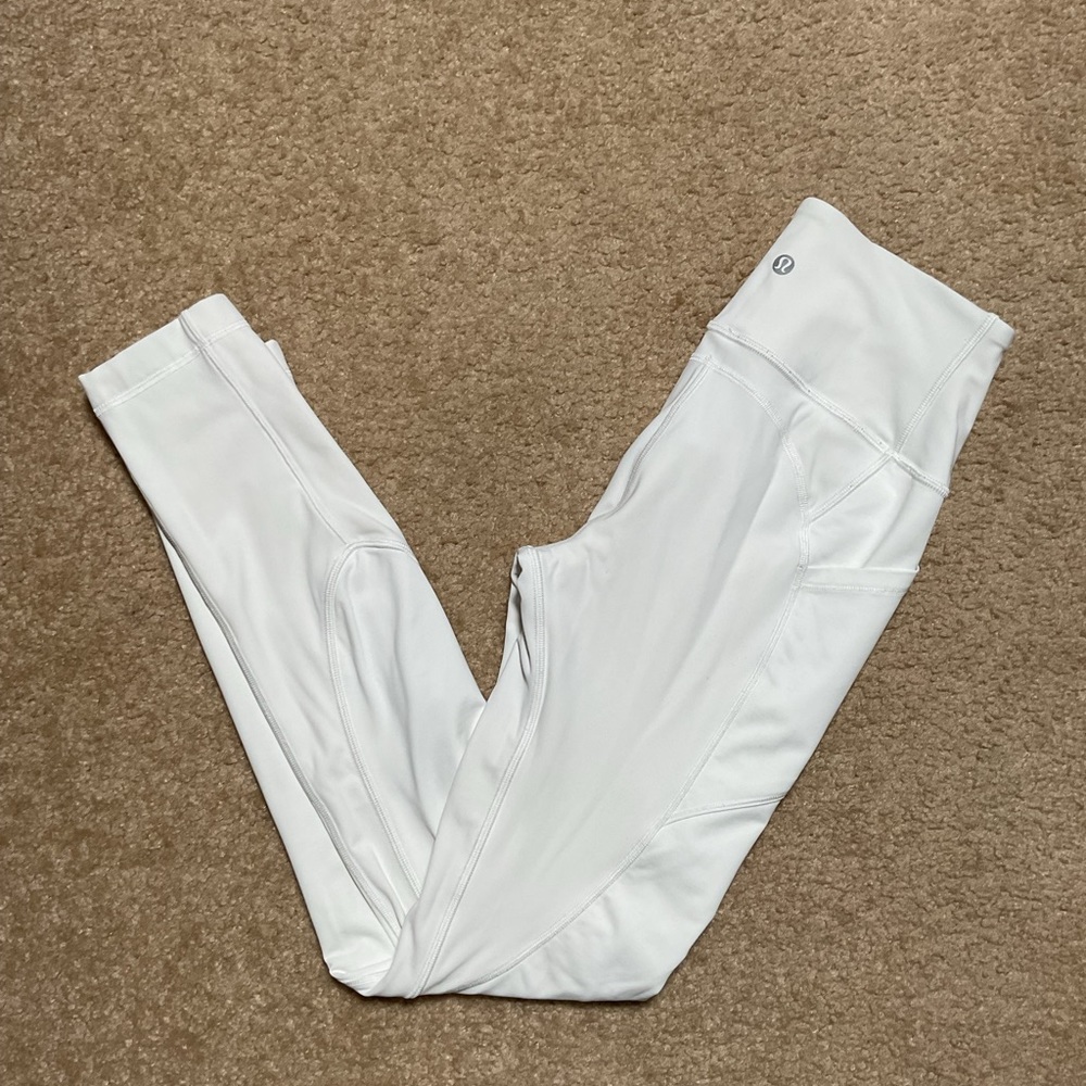 White lululemon leggings